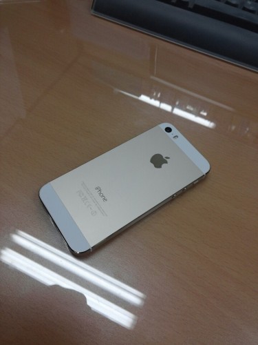 iPhone 5S Gold Unlocked